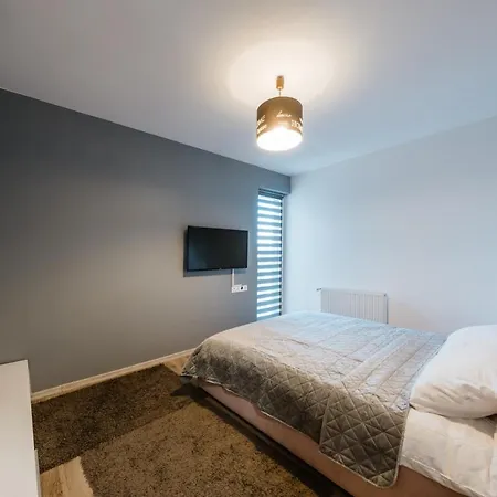 1Minus1 Residence - Self Check-In & Free Parking Brasov Exterior photo