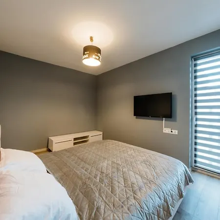 1Minus1 Residence - Self Check-In & Free Parking Brasov Exterior photo
