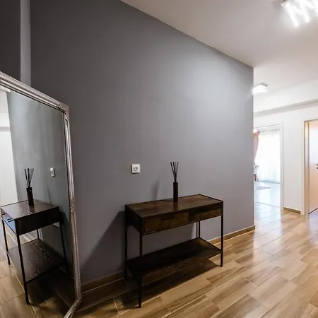 1Minus1 Residence - Self Check-In & Free Parking Brasov Exterior photo